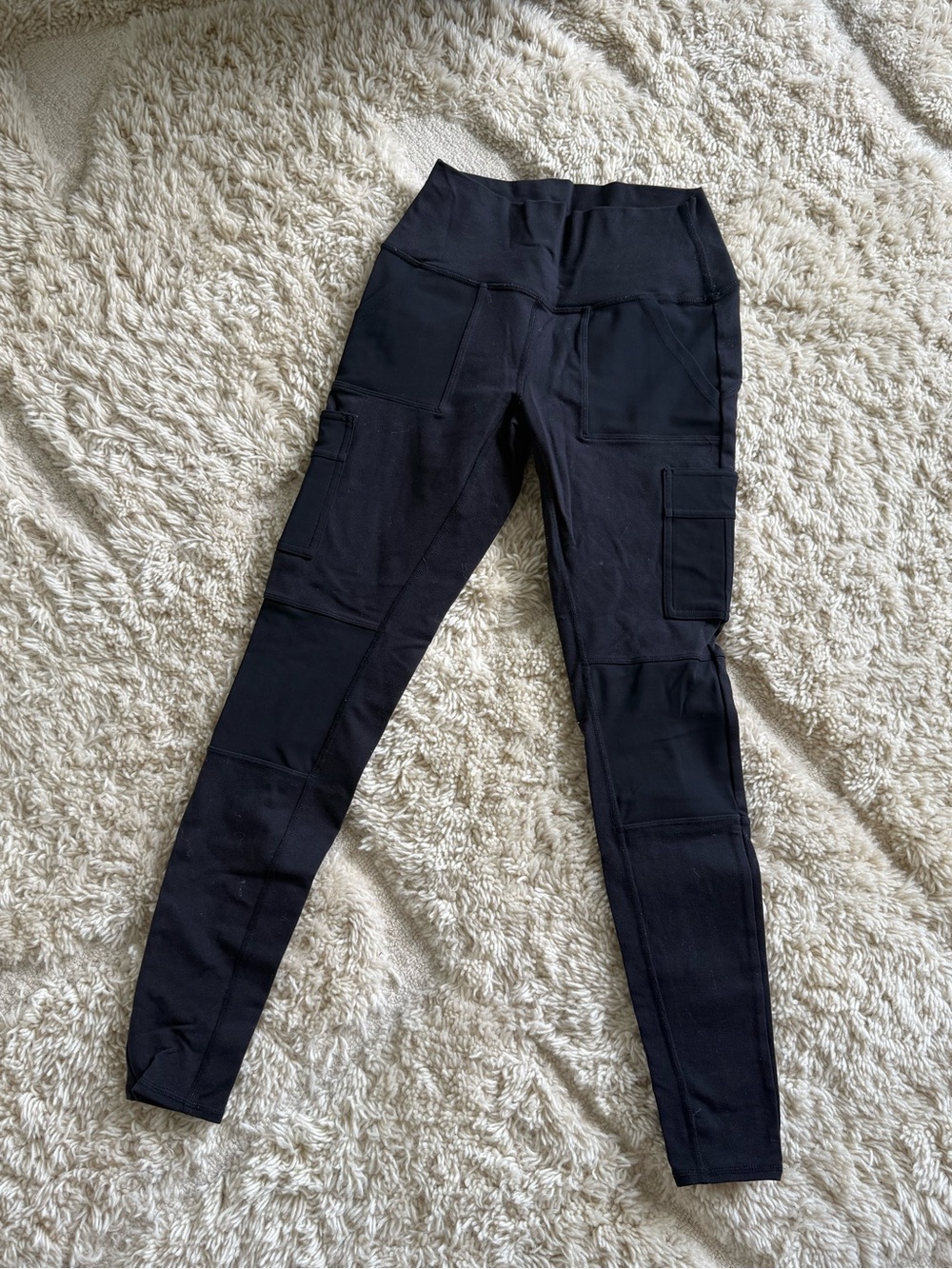 ALO Yoga Black High-Waist Cargo Leggings